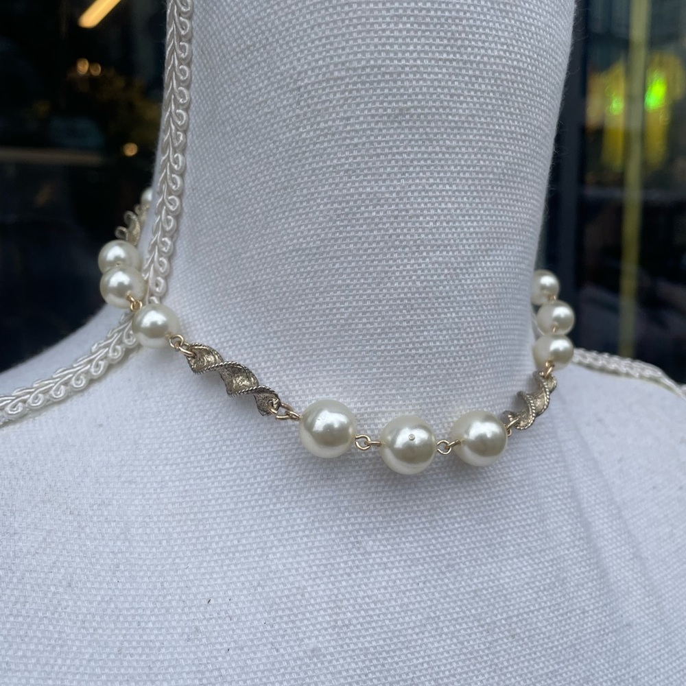 Vintage Pearl and Gold Choker